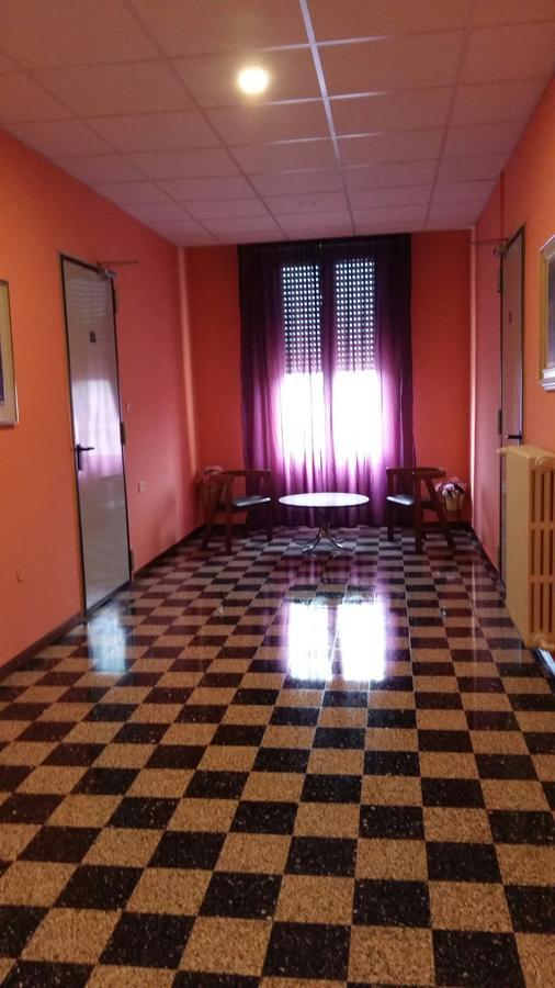 Hotel Violetta Parma Buitenkant foto